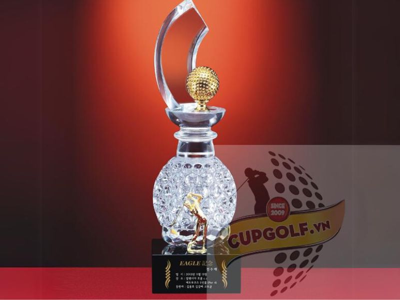 Cup golf pha lê 121