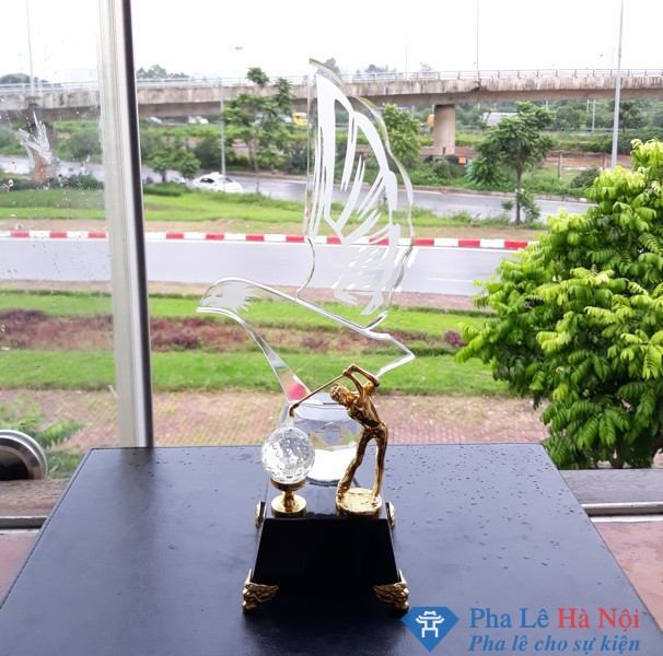 Hình ảnh Cup golf pha lê 18